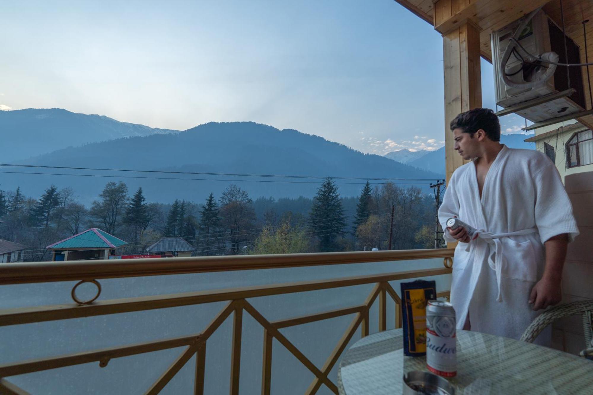 Hill River Resort By West Western Manāli Eksteriør billede
